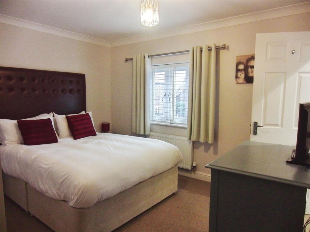 Main Bedroom