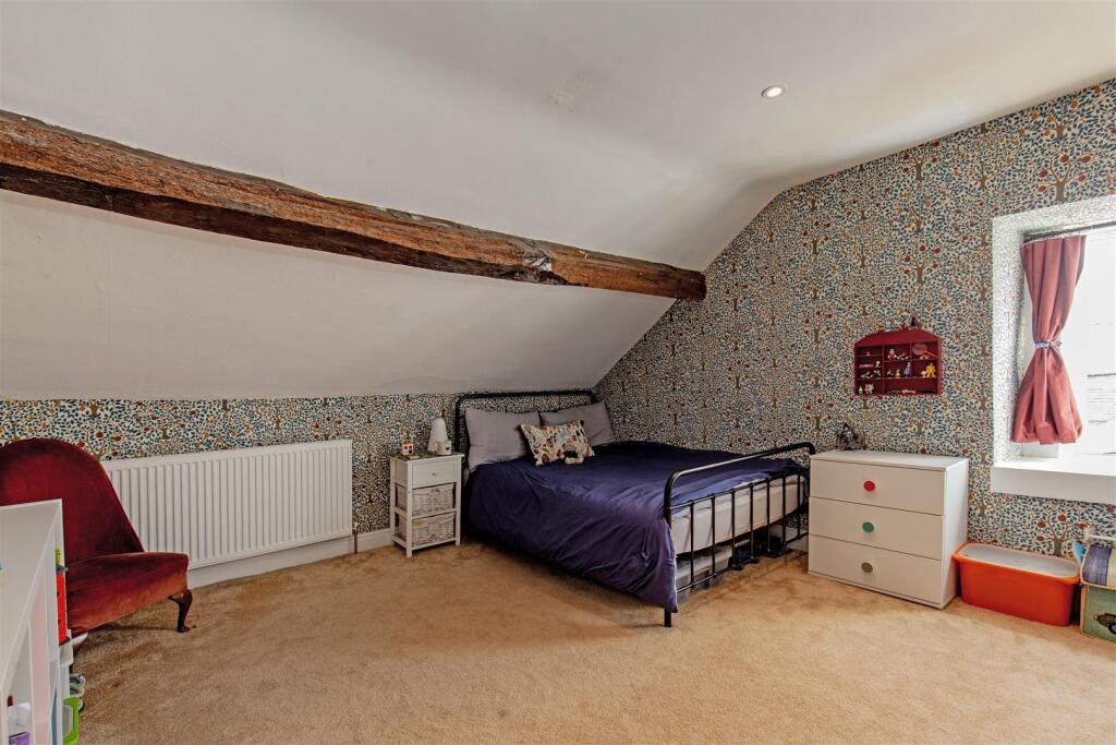Bedroom 3-1.jpg