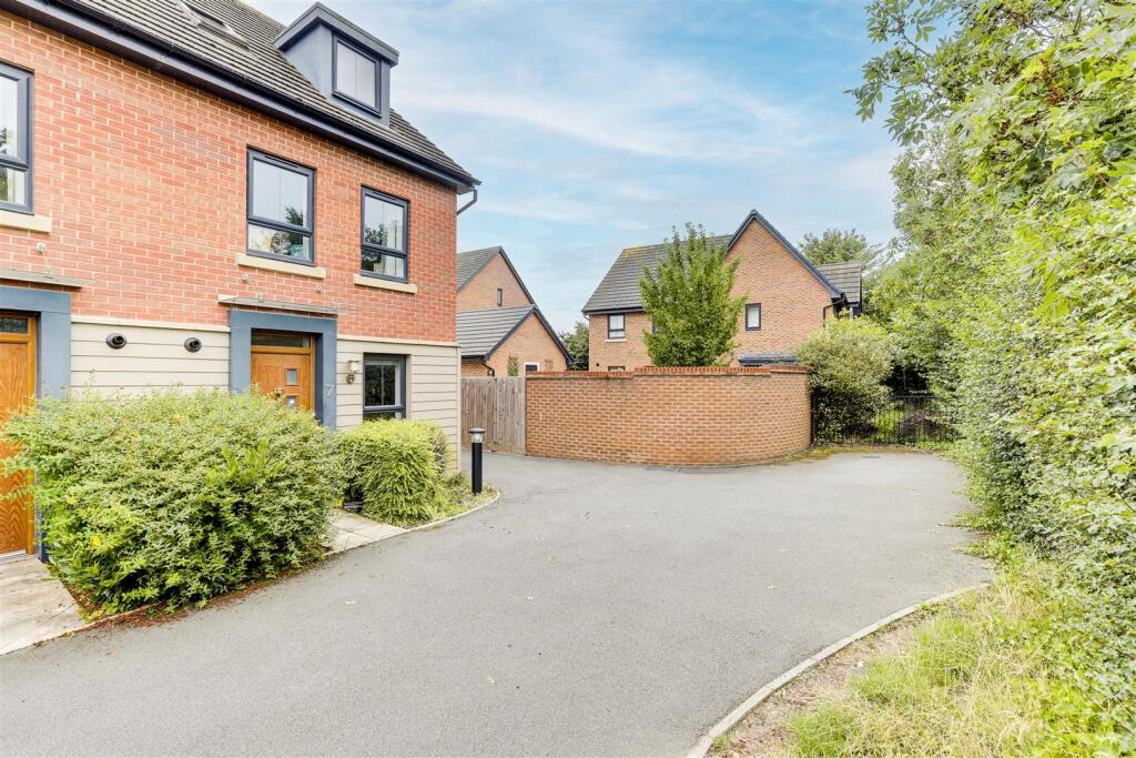 IMG_9877-IMG_9881 copy.jpg