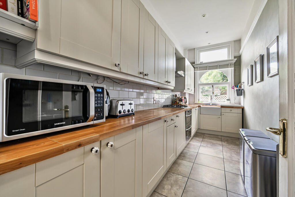 2-681b931e371b4-1...