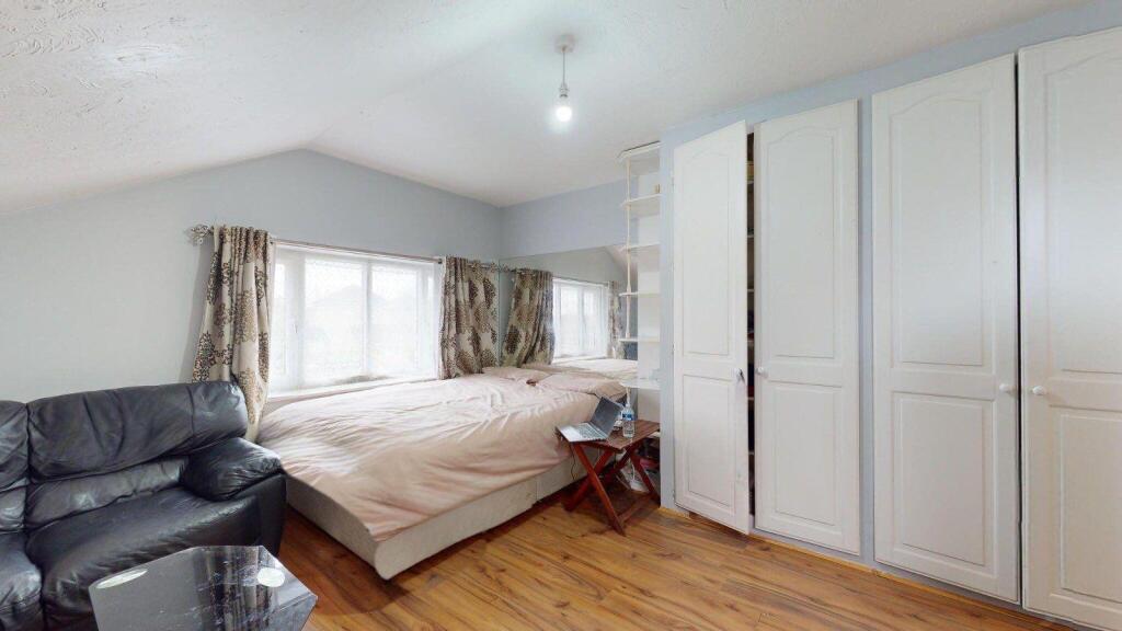 WhatsApp Image 2025-01-23 at 14.39.12 (1).jpeg