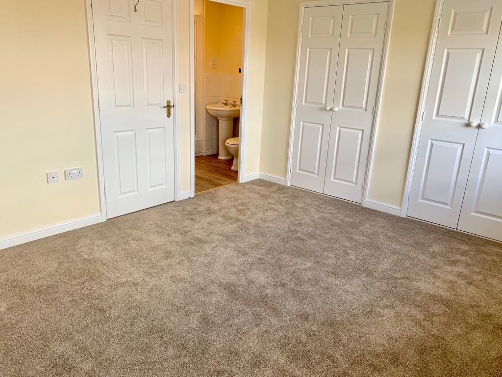 Bedroom 4.jpg