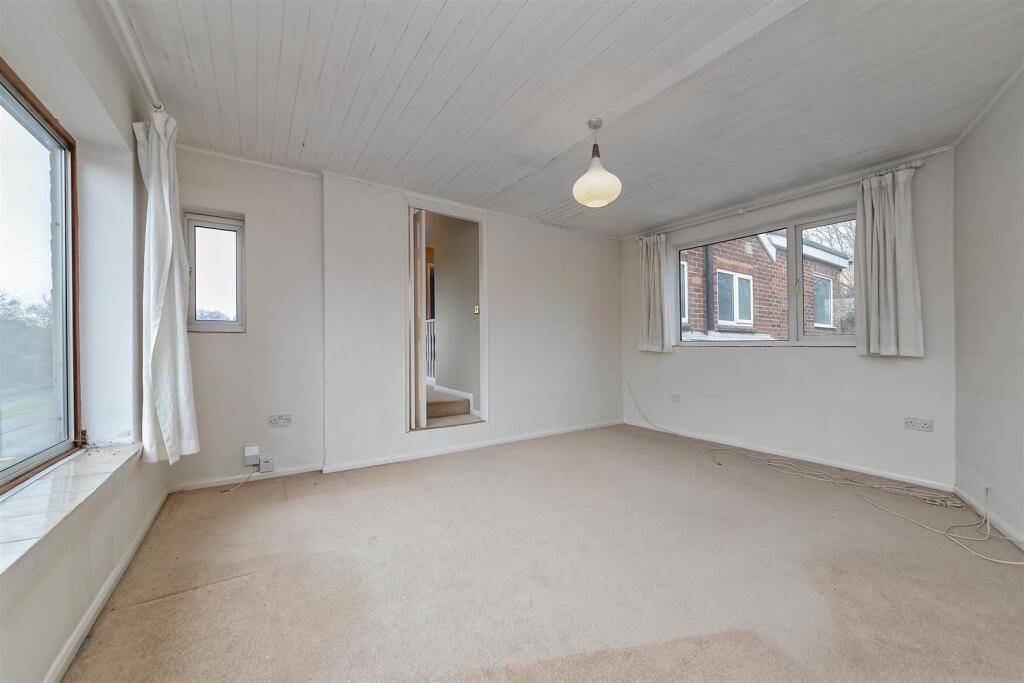374LowerLutonRoad-37.jpg