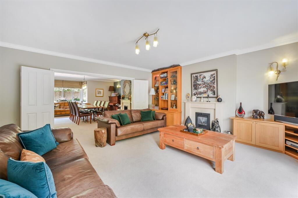 ALEXANDRA ROAD (13).jpg