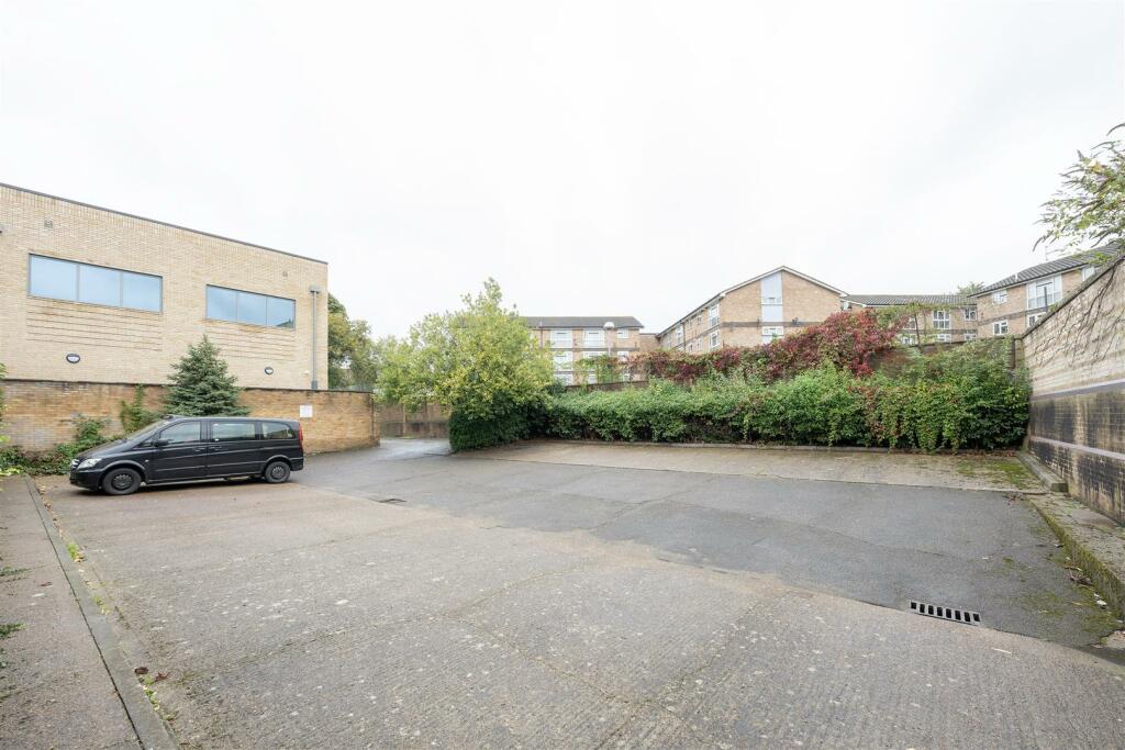 South Birkbeck Road, E11