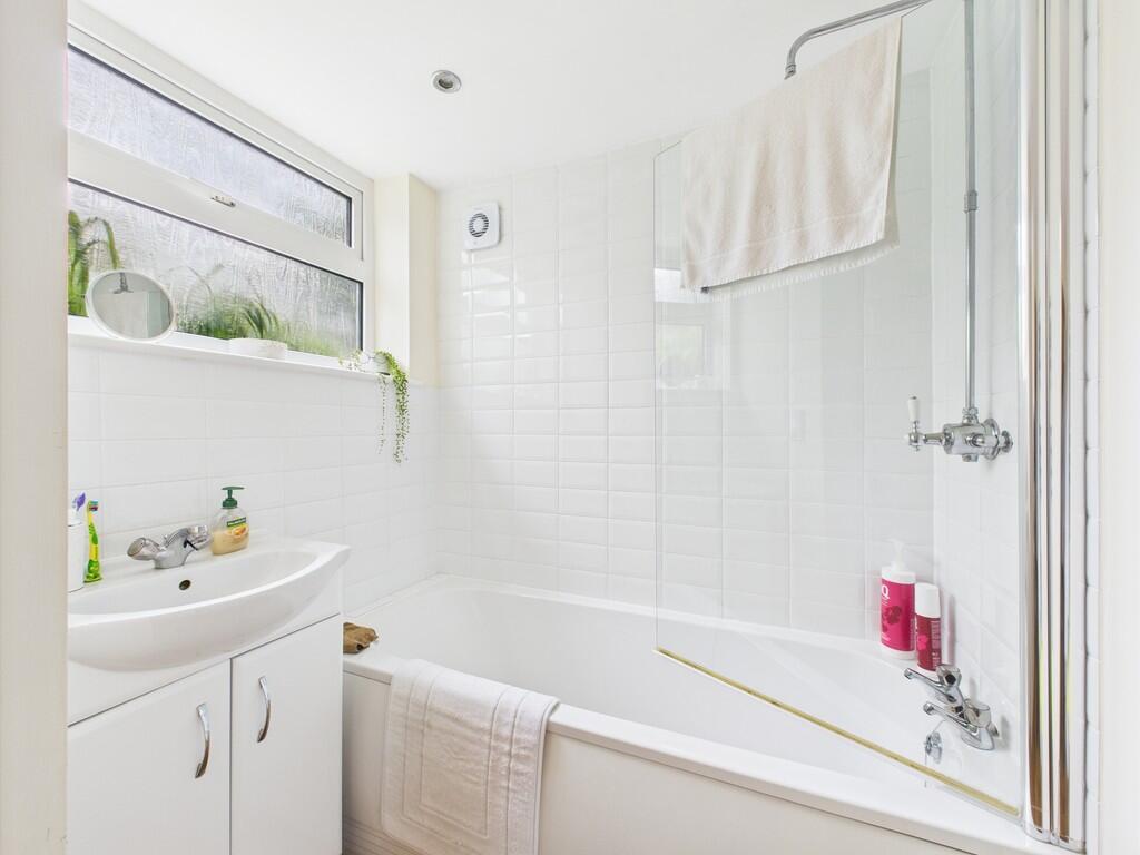 CAM03974G0-PR0160...