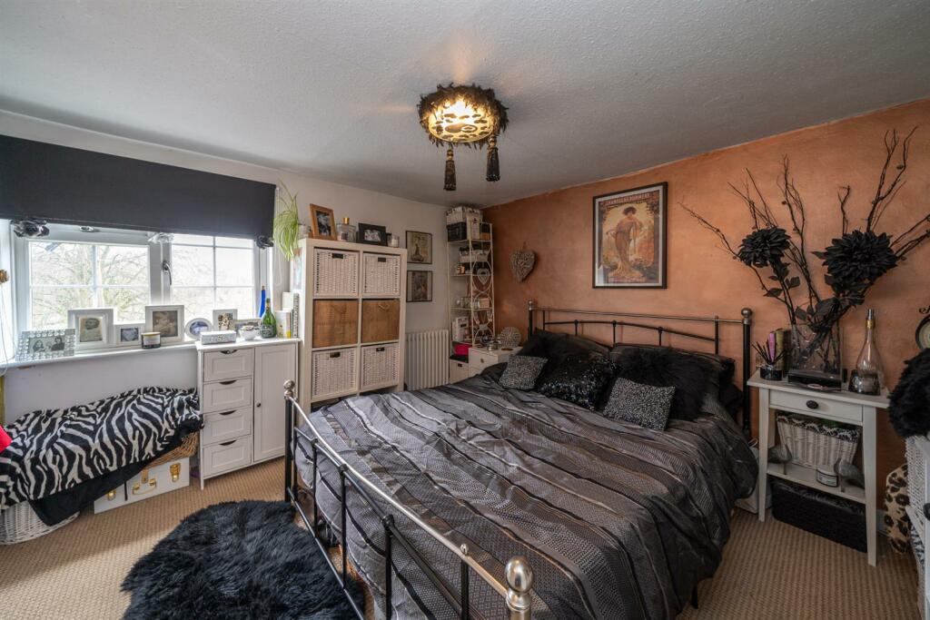 192-Lower-Luton-Road-04509.jpg