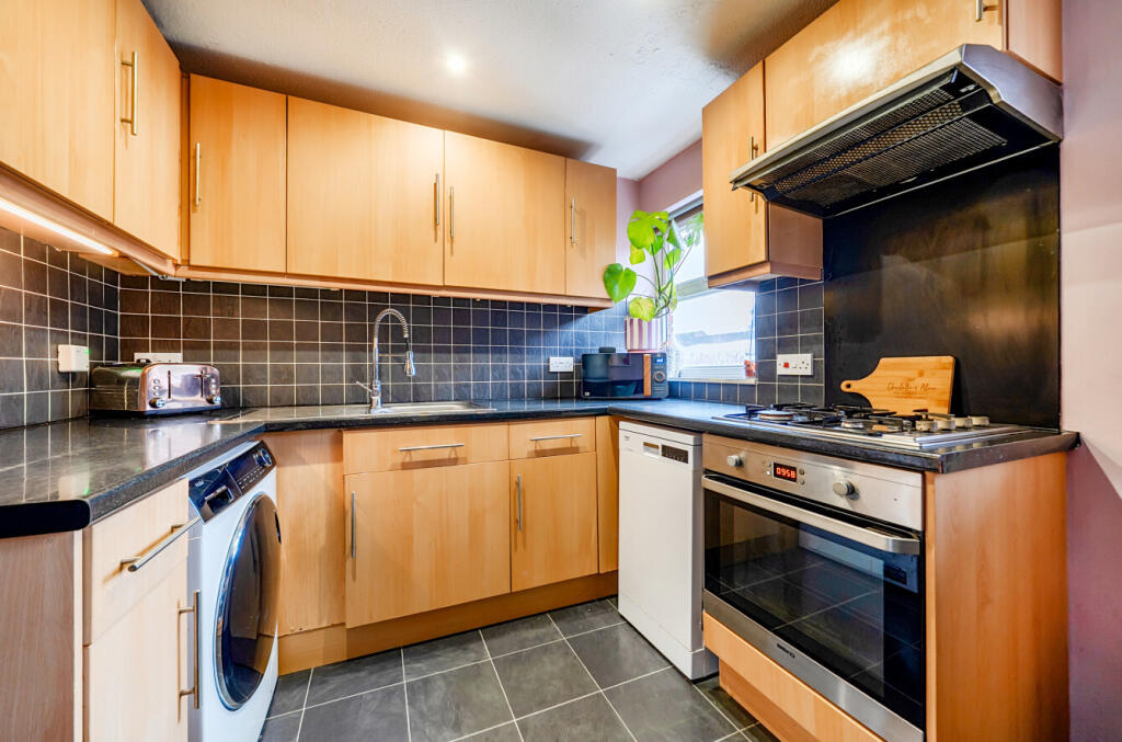 1394668-1-695f870...