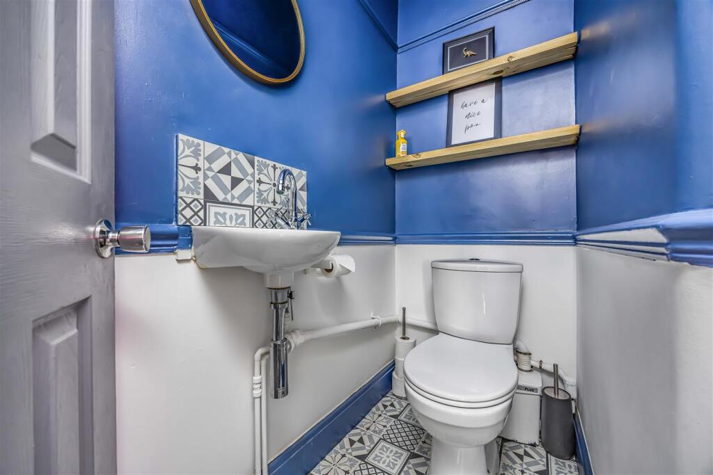 177 Hawthorn Crescent, Cosham-Small-PorticoMarketi