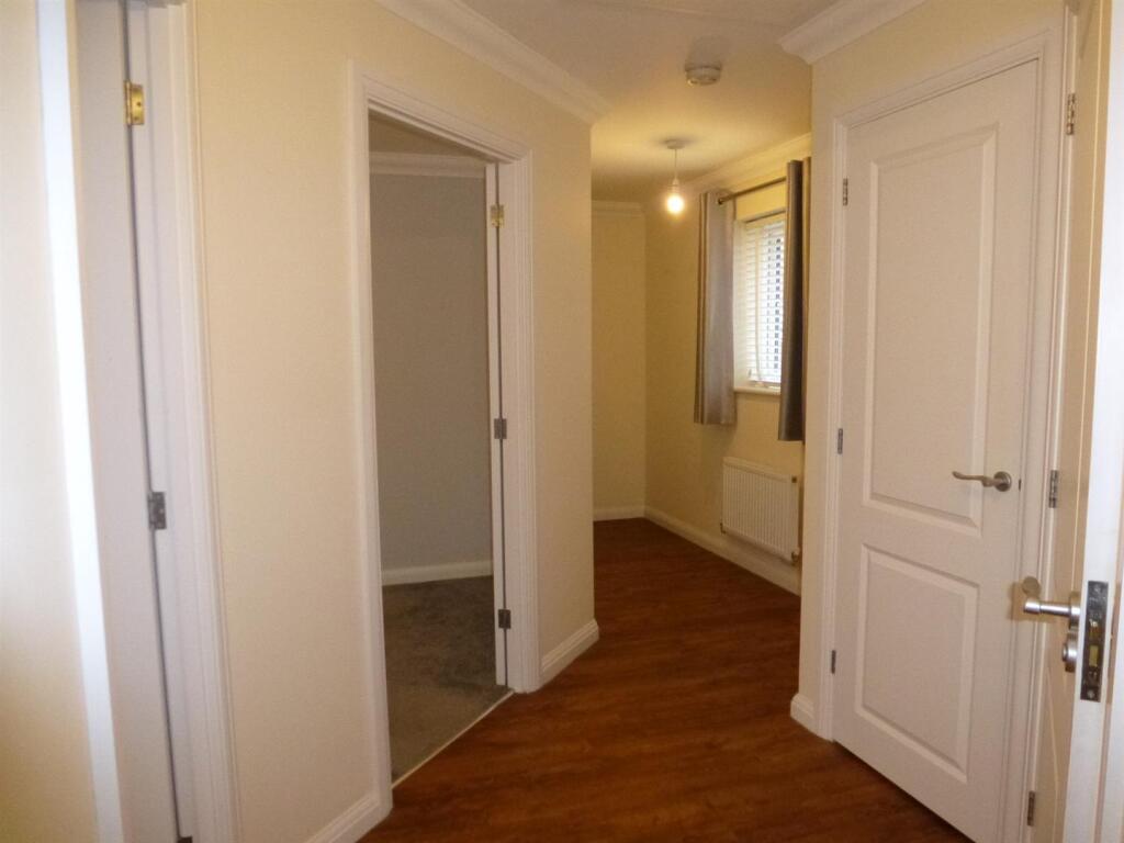 Hallway - 11 Silent Garden Road.JPG