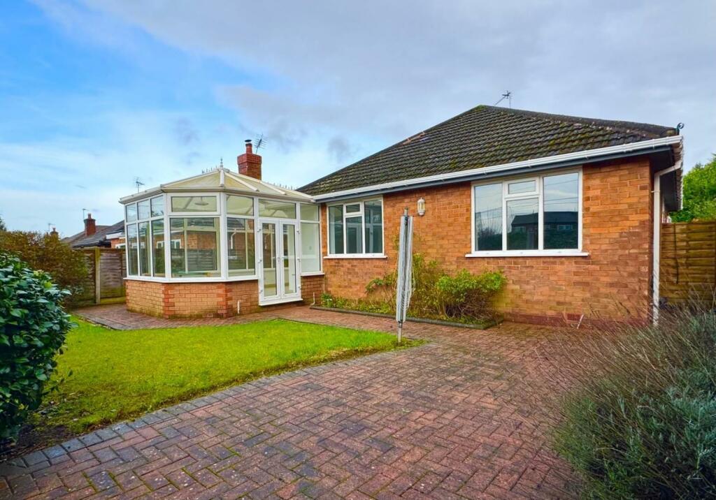 9 Stanneylands Drive - Rear Garden.jpg