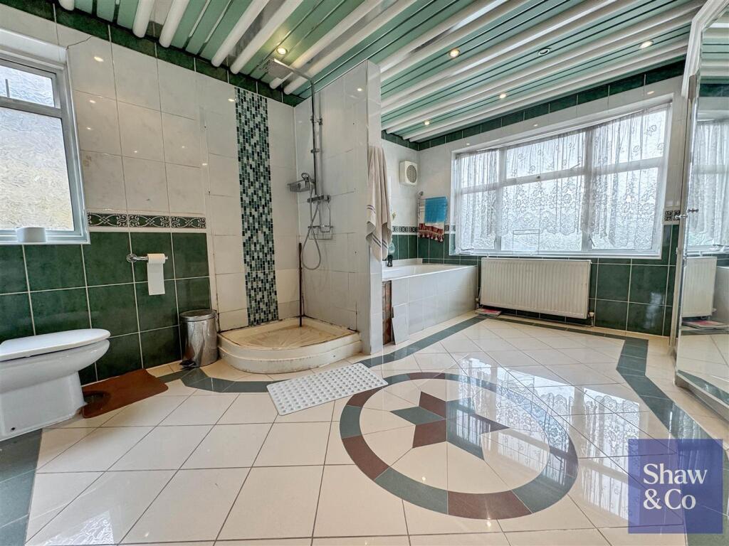 Bathroom.jpeg
