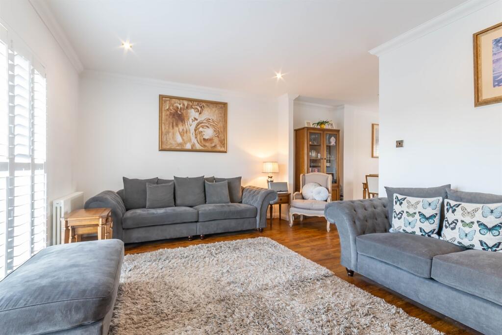 Lounge Dining Room