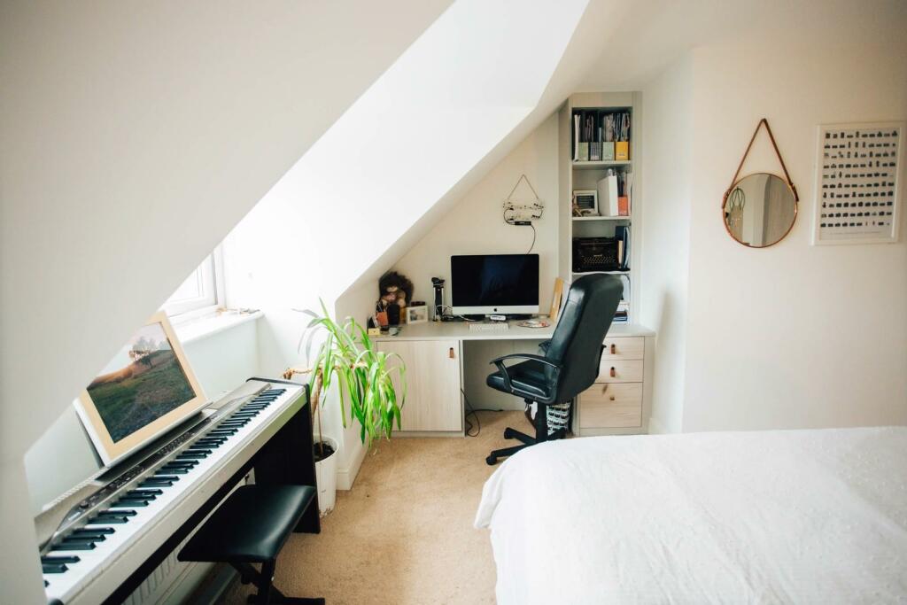 PRICIPAL BEDROOM SUITE