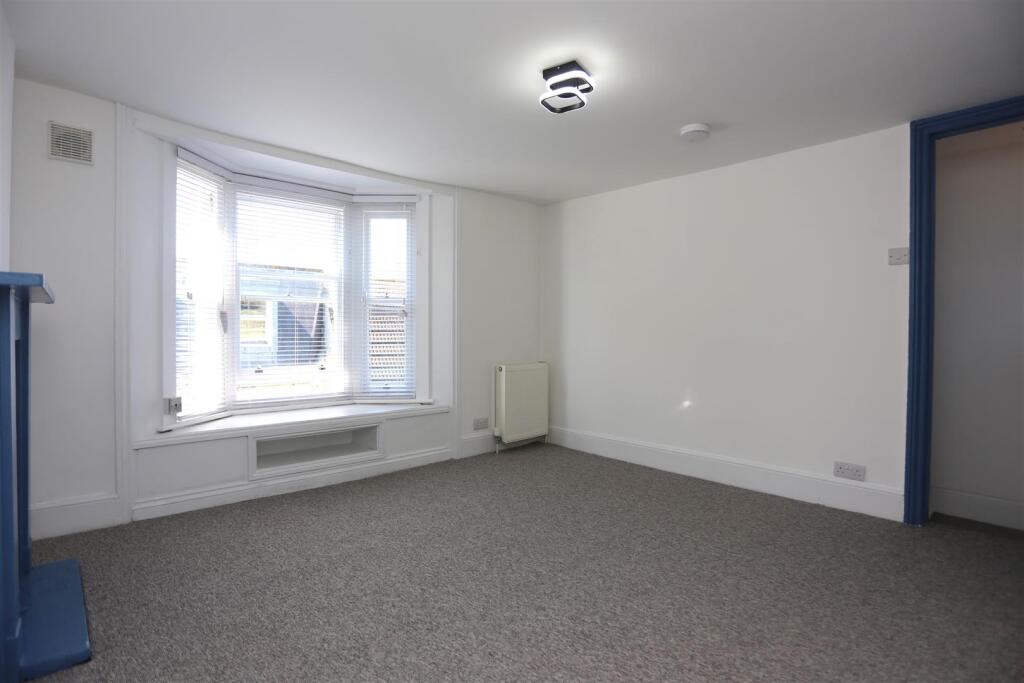 24 Margaret Street (14).JPG