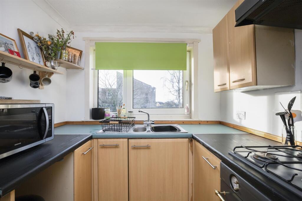 32 Fernie Place_15.jpg
