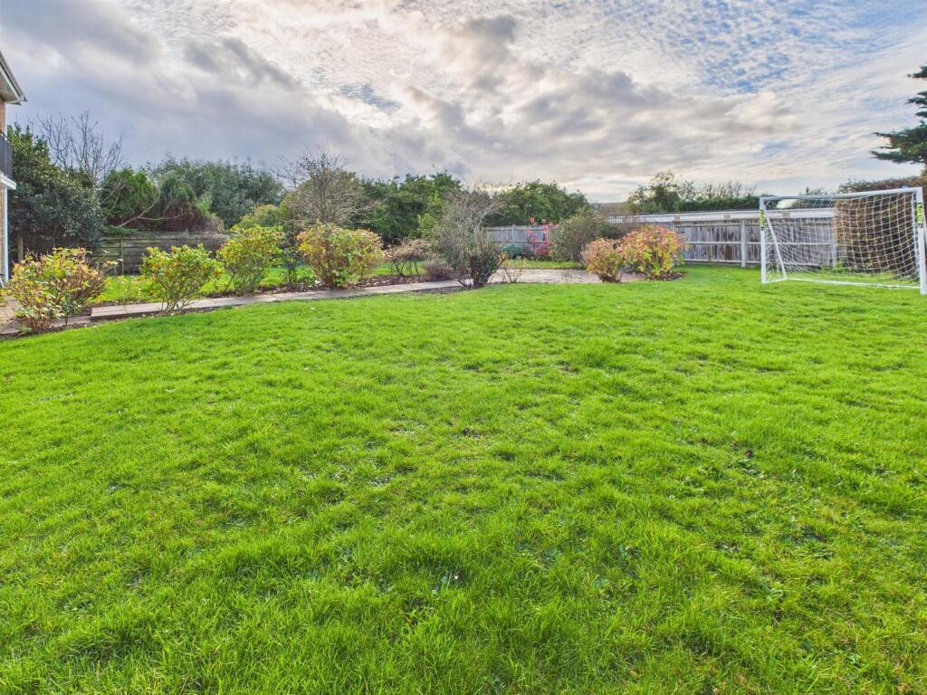 garden .jpg