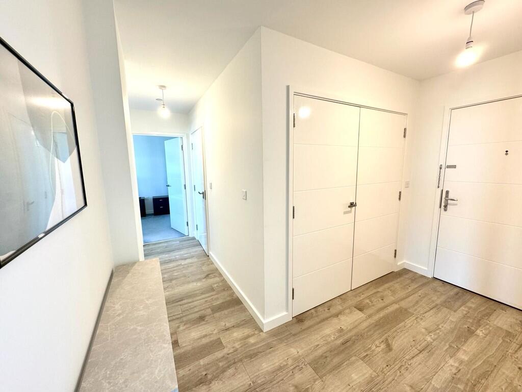 43282073-d169-4f9...