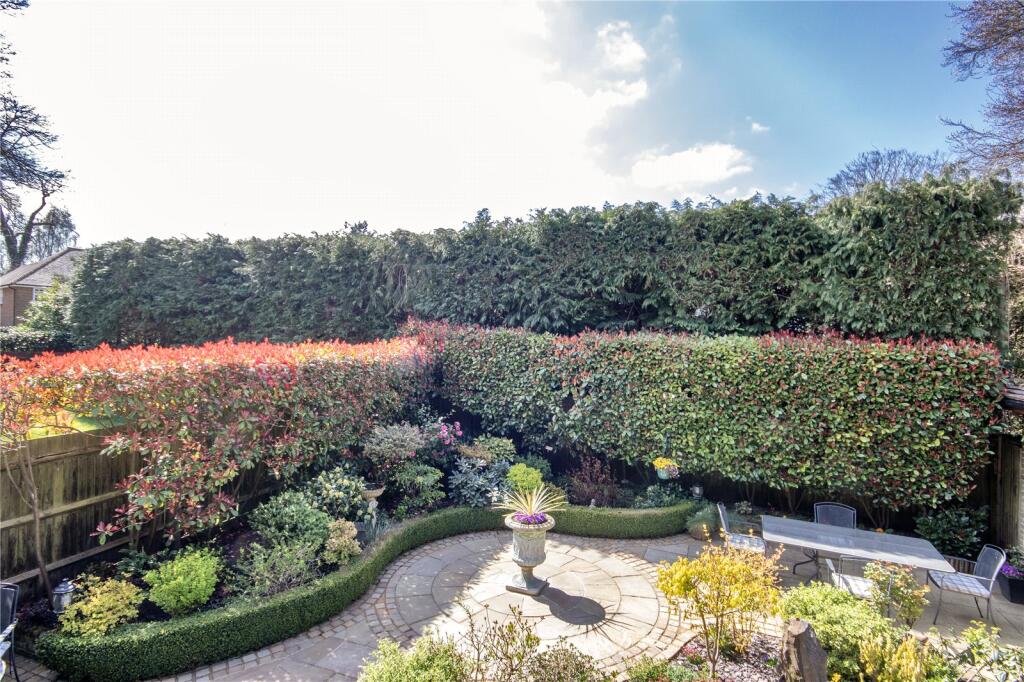 View To Courtyard