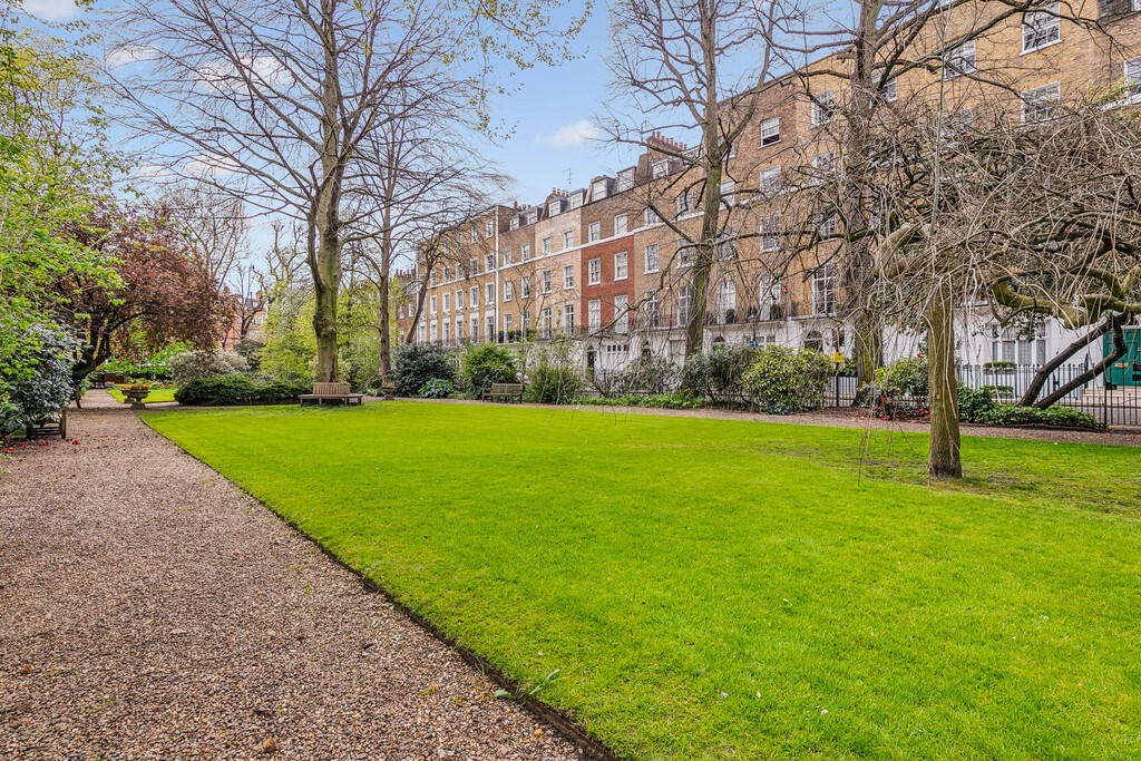 Brompton Square 3...