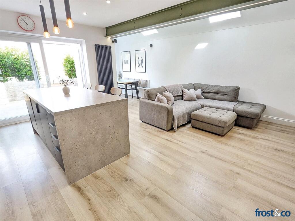 Kitchen/Lounge