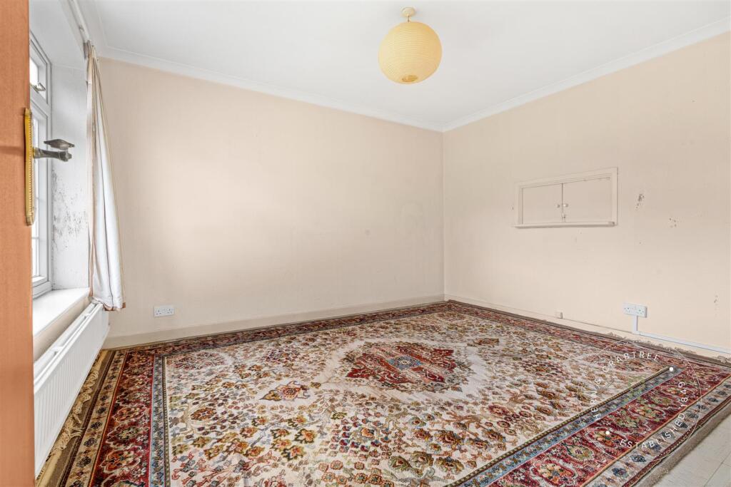 Ridgeway, Lisvane (21).jpg