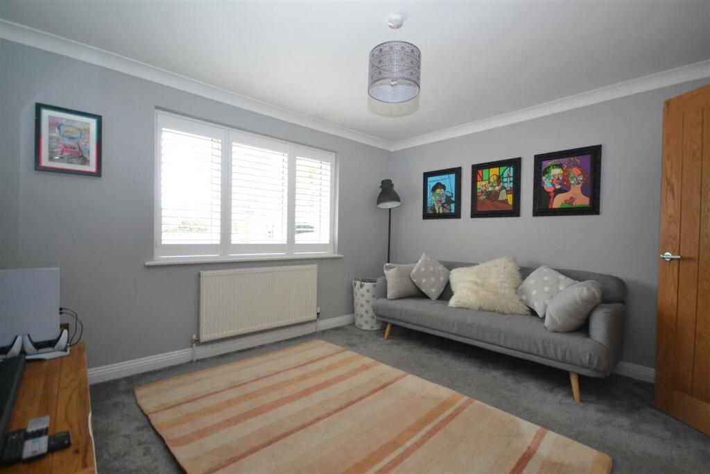 Dining Room/Second Lounge