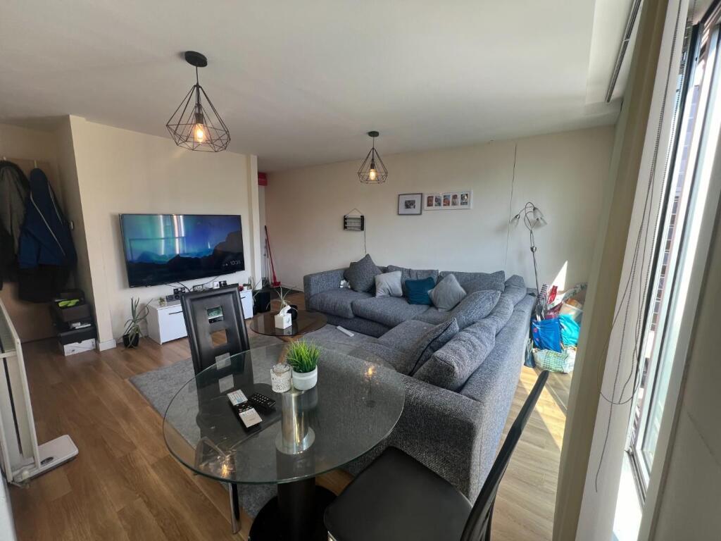Lounge1.JPG