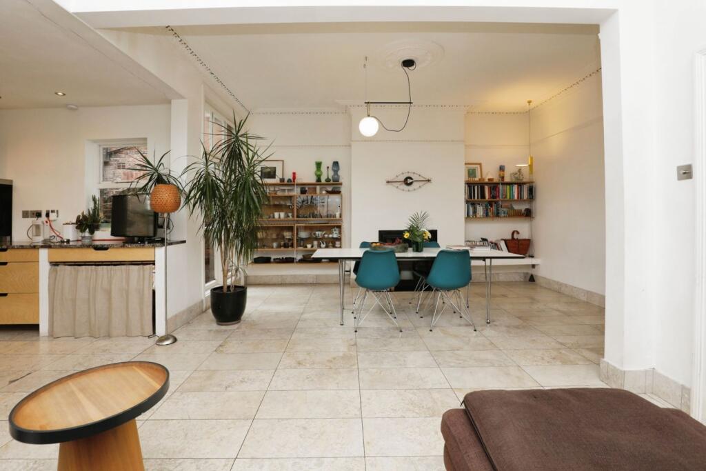 Kitchen/Family Room