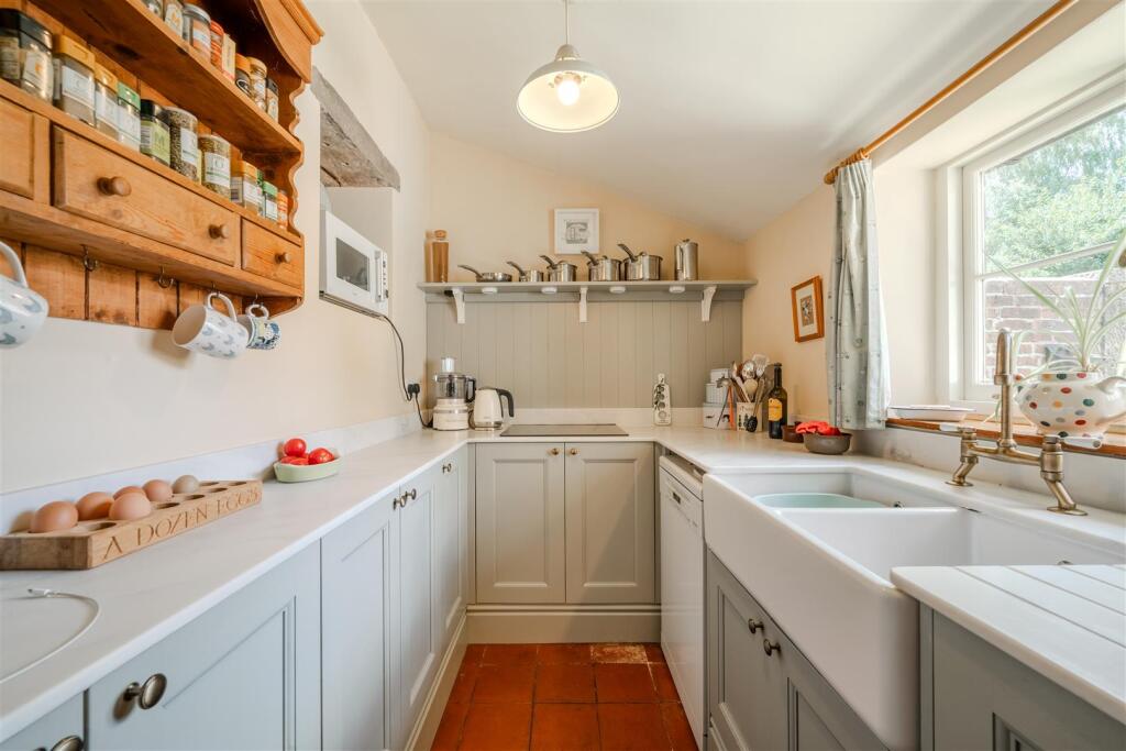 Kitchen-4.jpg