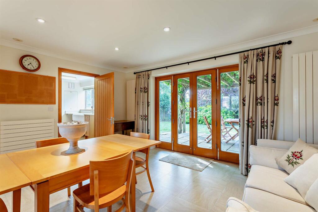 8617501-interior16-800.jpg