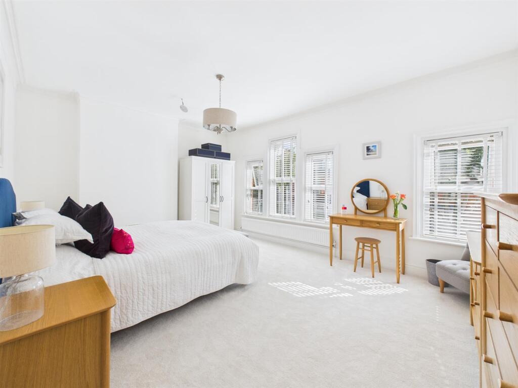 Bedroom: