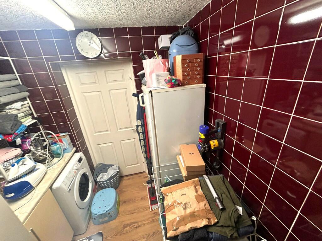 UTILITY ROOM 