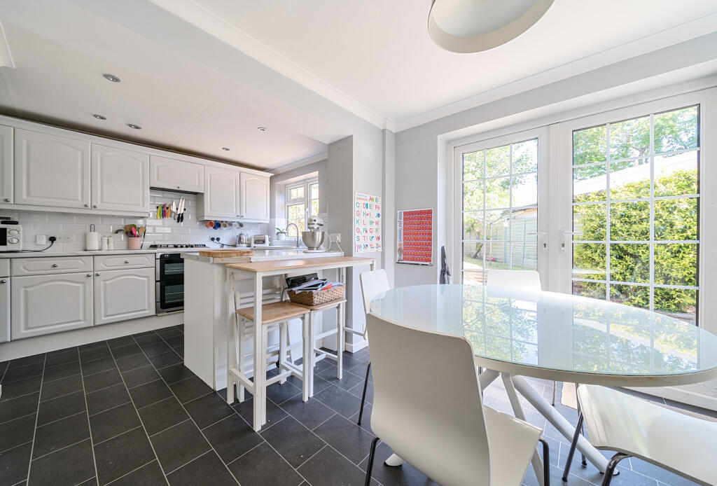 1298418-18-6830a2...