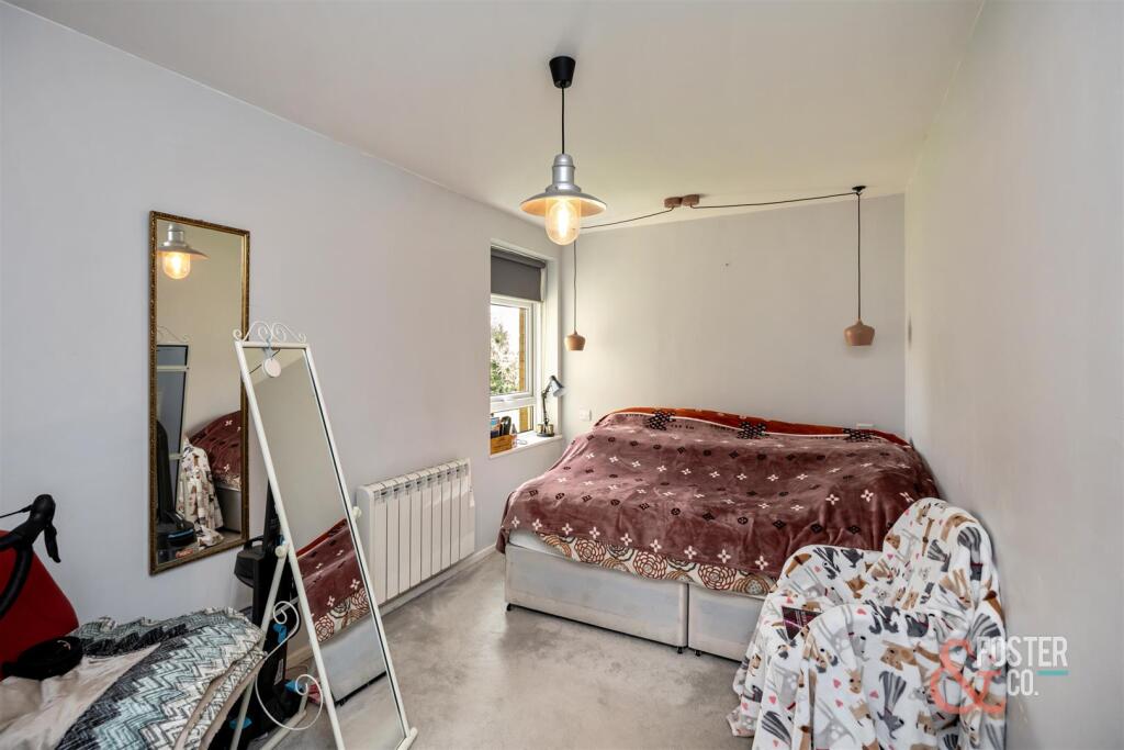 Wilbury Avenue, Aynsley Court, 9-002.jpg