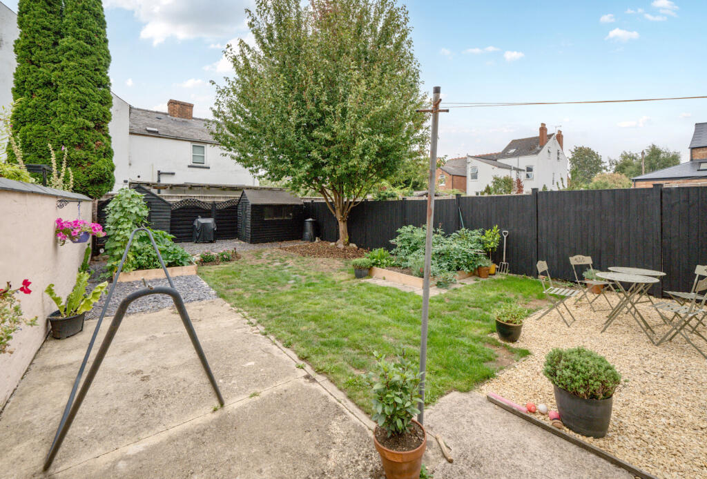 1341333-3-689c5e8...