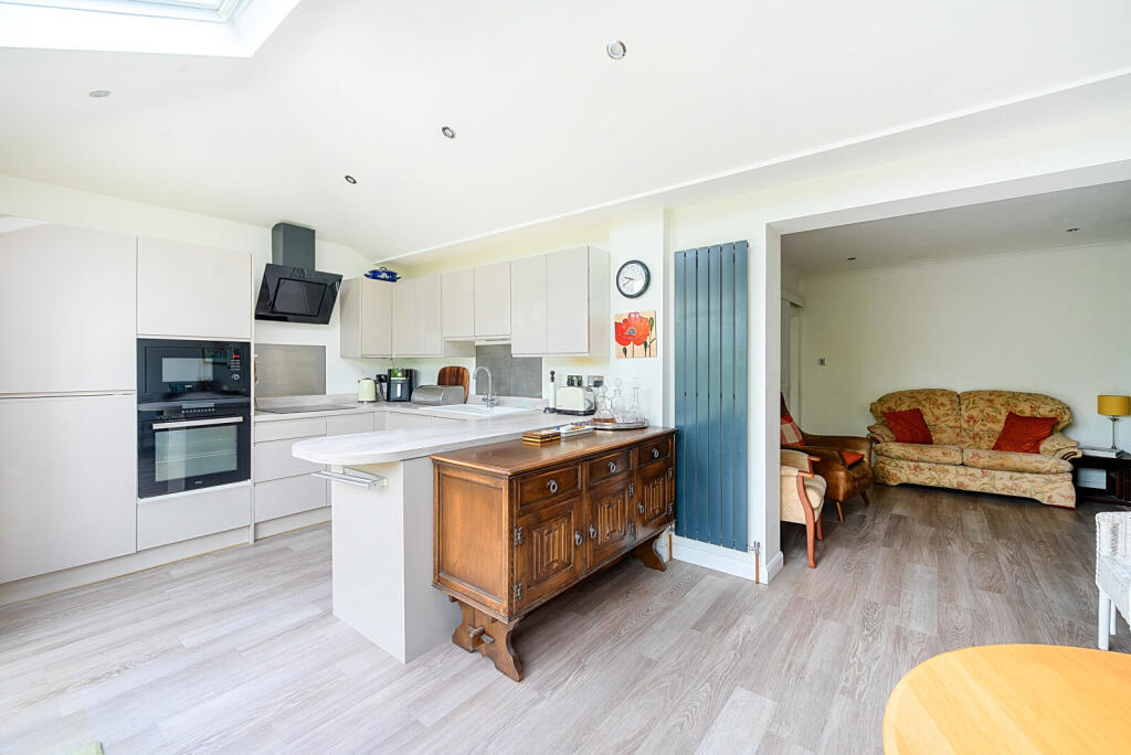 1296314-18-682af3...