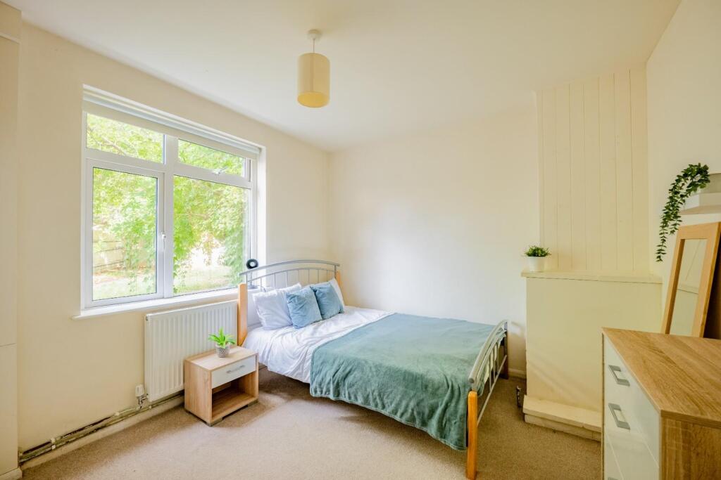 44 Haycome Drive BA2 1PG-21.jpg