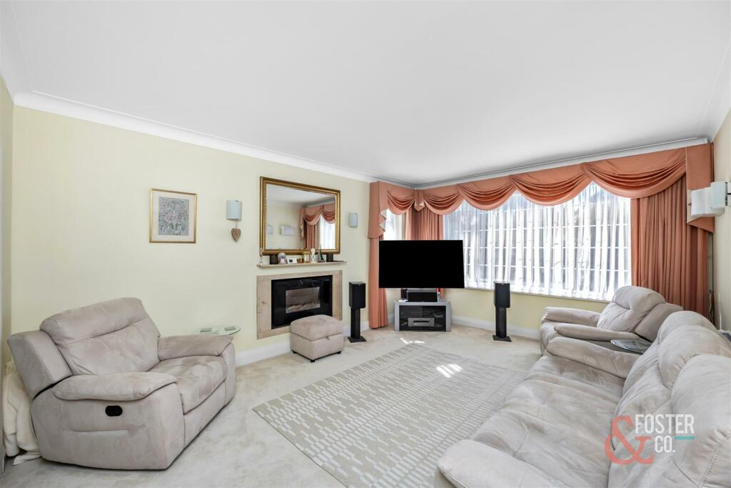 Woodland Drive 9-021.jpg