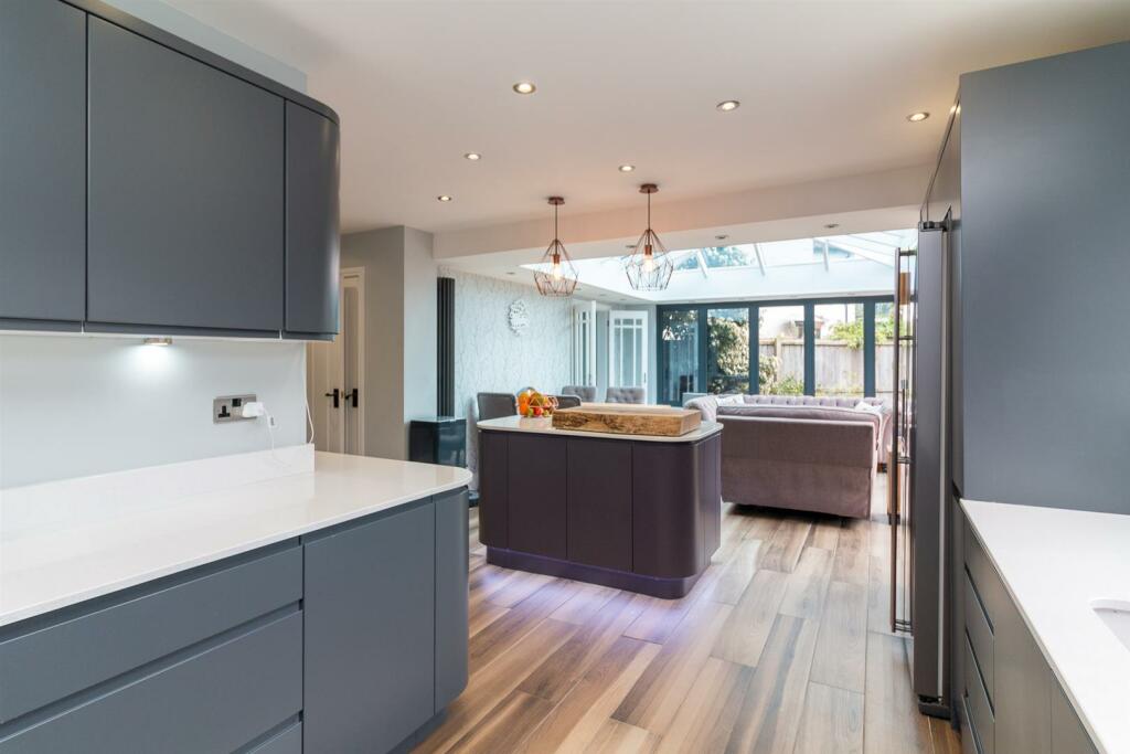 Extended Breakfast Kitchen