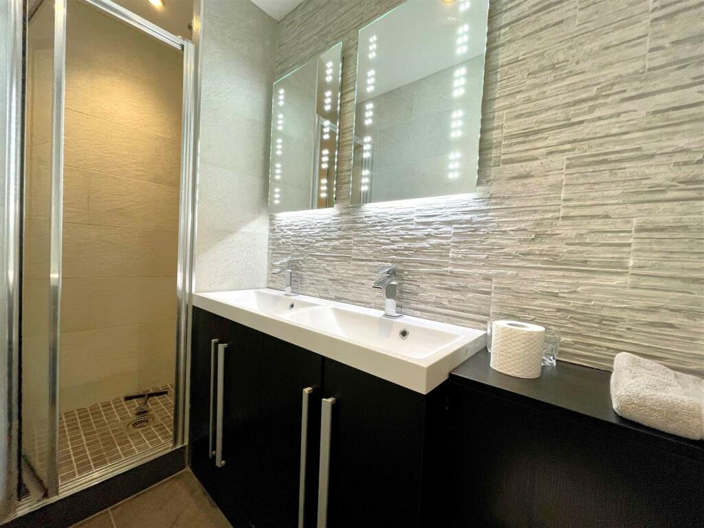 en-suite.jpg