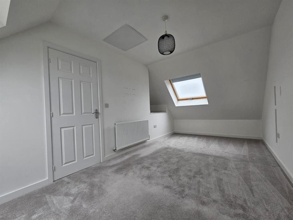 main bedroom.jpg