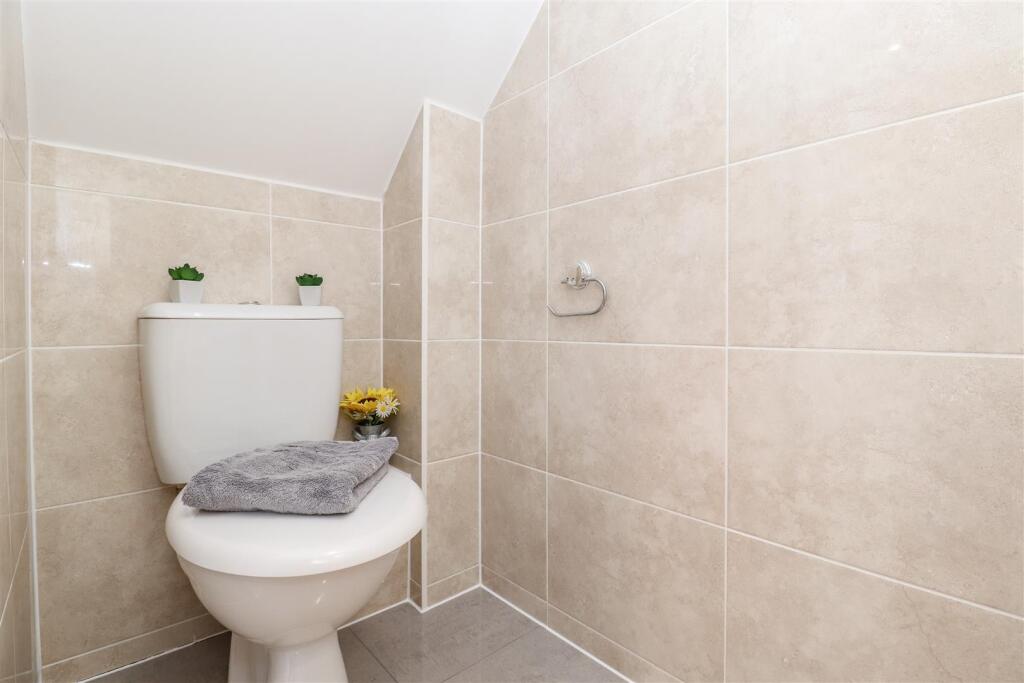 Cloakroom/WC