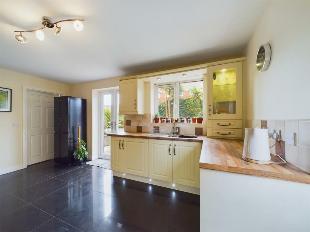 CAM01993G0-PR0133-ST