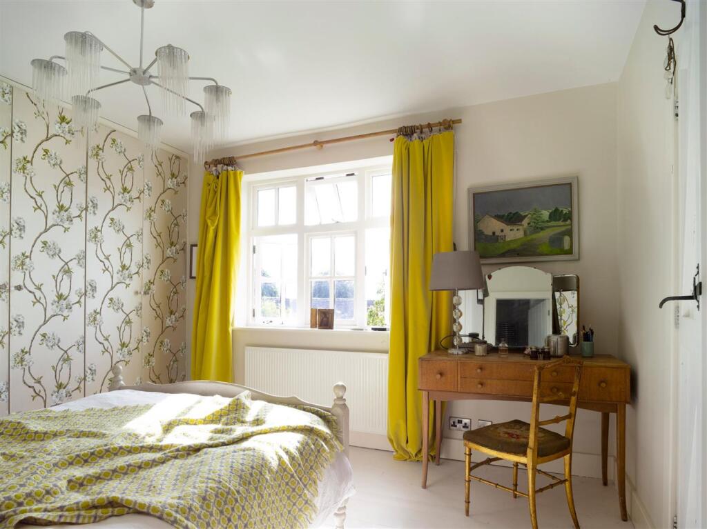 Bedroom 1.jpeg