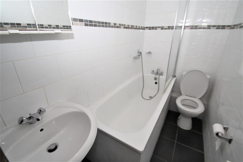 Bathroom.JPG