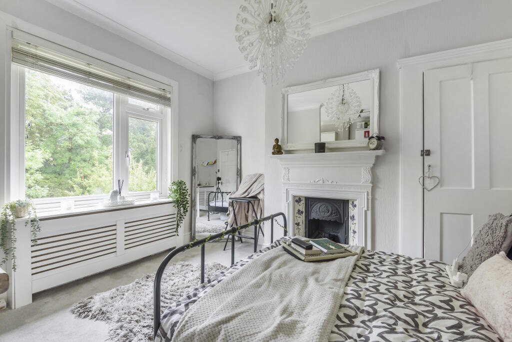 Flat 3, 5 Dale Road, Purley, CR8 2ED