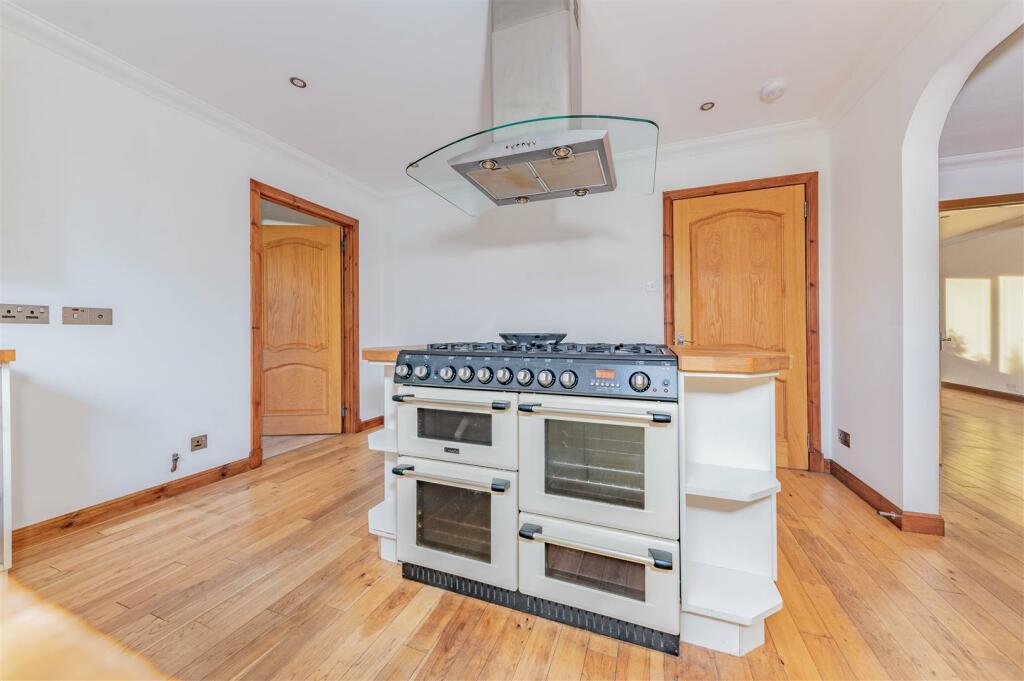 61 Middleton Park Brechin-16.JPG