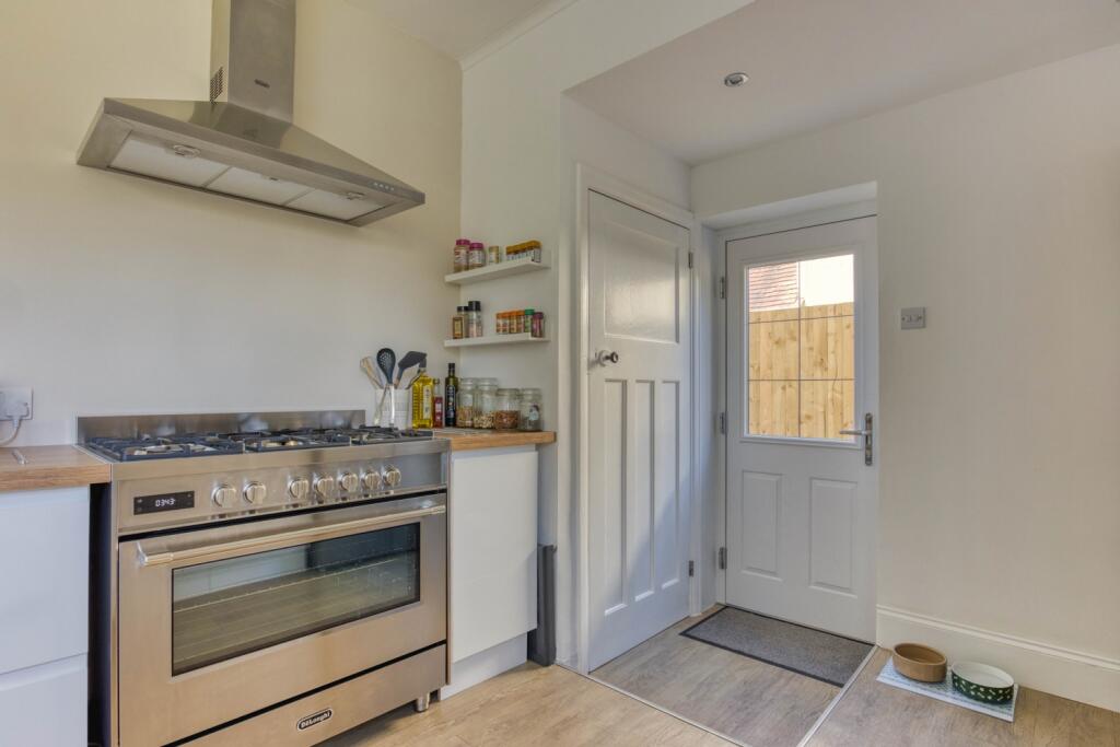 Ewemove Taunton - Henley Road (15)