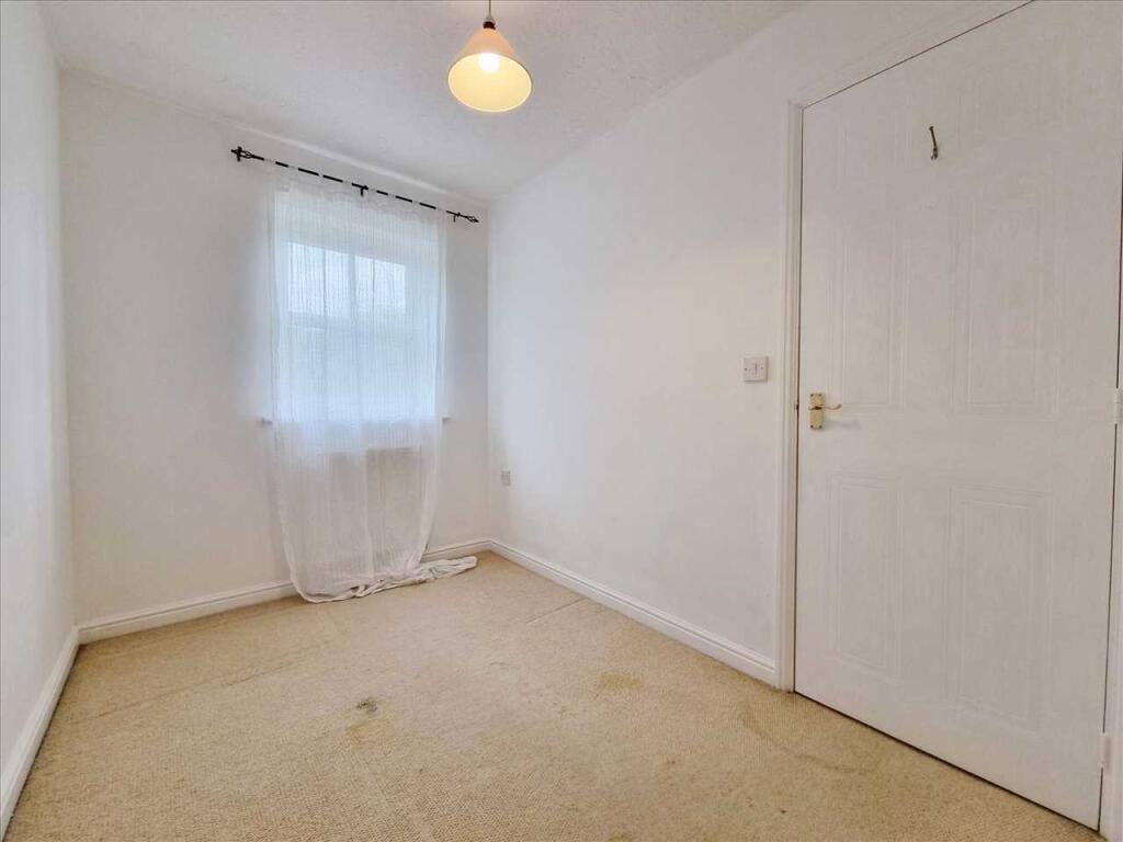 Bedroom 3: